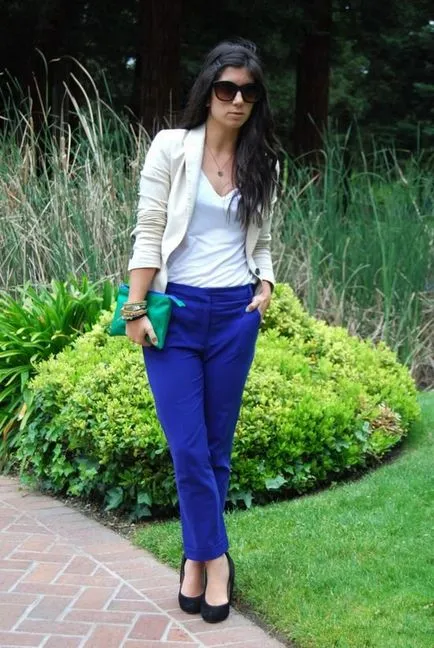 Din ceea ce sa poarte pantaloni albastru fotografii de femei