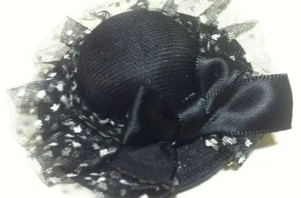 Hat cu mâinile cum să facă un accesoriu cochetă (accesoriu) Hat cu mâinile cum să facă un accesoriu flirtatious