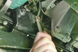 Demontarea și montarea cutiei de viteze Chery amuletă (ridicare) Demontare și montare Chery transmisie amuletă
