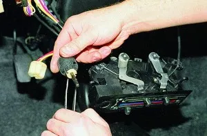 Îndepărtare și demontarea dispozitivului de încălzire VAZ-2109, automobiliști