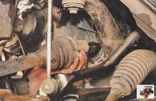Demontarea și montarea motorului pe vehicul Ford Focus 2 (secțiunea „Scoaterea setare) Demontarea și montarea motorului pe masina Ford Focus 2