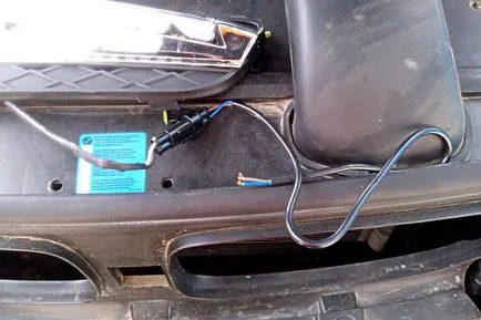 instalarea manuscrisă lumini de zi pe masini