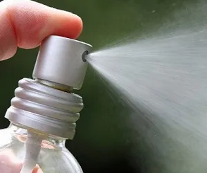 Fixativ la domiciliu o selecție a celor mai bune rețete (Spray pentru pierderea parului) Spray de păr la domiciliu o selecție a celor mai bune rețete