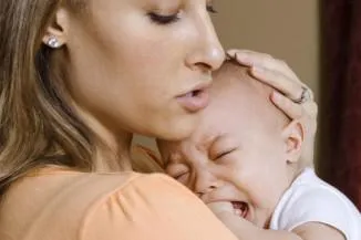 Remediu pentru rece comune pentru copii de până la un an pentru a trata un nas care curge într-un copil (rece comune) Remediu pentru rece comune pentru copii de până la un an pentru a trata un nas care curge într-un copil