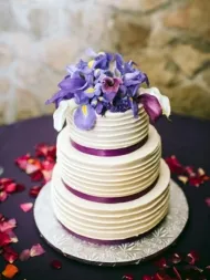 Buchet de irisi si alte idei de nunta folosind iris