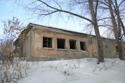 Un sentiment că eu locuiesc aici singur, salariul urban (în direct) Un sentiment că eu locuiesc aici singur, orașul plumb