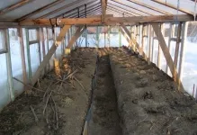 Cu efect de seră dintr-un bar cu mâinile o diagramă detaliată a modului de a construi un 50x50, bare realizate din policarbonat, video