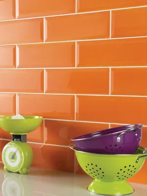 Tehnologia de placare pereților interiori cu plăci ceramice cu mâinile lor în fotografie și stilul de finisare (căptușeală) Tehnologia de placare pereților interiori cu plăci ceramice cu mâinile în stilul foto și finisare