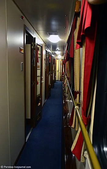 Vip-coupe ( „masina moale“), pe tren la București Petru cu transferul (hotel pe roti) Vip-coupe ( „masina moale“), pe tren spre București Petru cu transferul