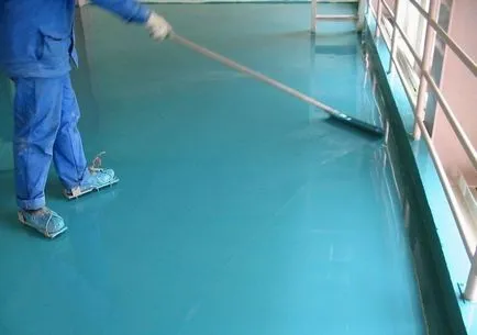 Alinierea podea cu mâinile lor