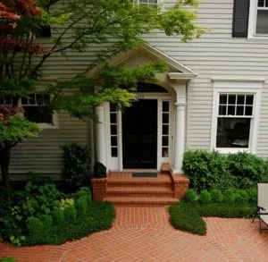 Intrarea la casa de Feng Shui
