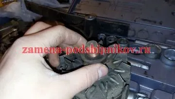 Înlocuirea lagărelor generatorului VAZ 2114 (2115, 2113), cu propriile sale mâini