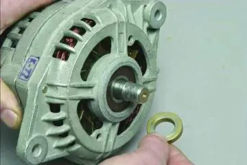 Înlocuirea generatorului care poartă VAZ 2110 cu propriile sale mâini cu fotografii și video, numărul și dimensiunile de rulmenți