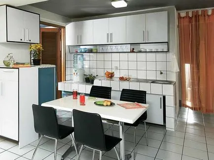 30 exemple de succes de rezolvare a problemelor din interiorul o mică bucătărie