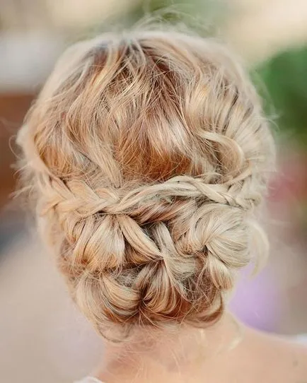 50 Coafuri Cute și la modă colectate pentru păr lung