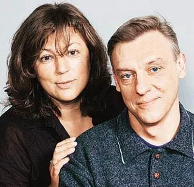 Aleksandr Polovtsev și Yuliya Sobolevskaya tânăr care acționează despărțit după 25 de ani de căsătorie (după) Aleksandr Polovtsev și Yuliya Sobolevskaya tânăr care acționează despărțit după 25 de ani de căsătorie