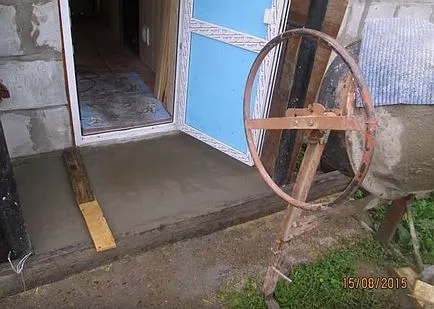 Baie de blocuri de spumă cu mâinile lor foto, video de instruire (lor) Baie de blocuri de spumă cu mâinile fotografie, instrucțiuni video lor