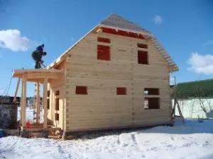 Un moment oportun pentru a construi o casa (cel mai bun timp de construcție a casei la transportul lemnului de stocare video) Un moment oportun pentru a construi o casă