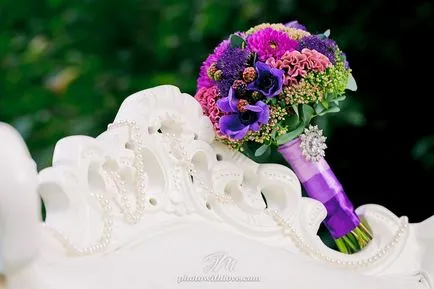 Flori pentru o fotografie de nunta de frumos buchet de mireasa (foto) Flori pentru o fotografie de nunta de buchet de mireasa frumoasa lui