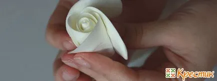 Boutonniere mire cu mâinile lor