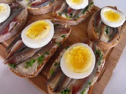 Sandwich-uri pe rețete de masă de vacanță cu fotografii