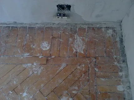 Cum să se spele pe podea după lapte de var