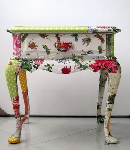 mobilier Decupaj în stilul de Provence cu clasa lor mâini de master în trepte (Provence) mobilier Decupaj în stilul de Provence cu clasa lor pas cu pas mâinile de master