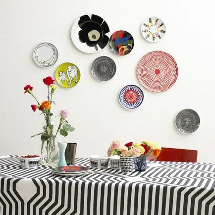 Designer de moda cu mâinile Drainboard, organizator, lucrurile lui utile, o clasă de master,
