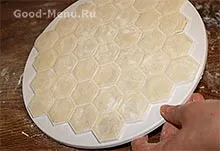 ravioli de casă, aluatul pentru coltunasi - reteta cu pas cu pas fotografii