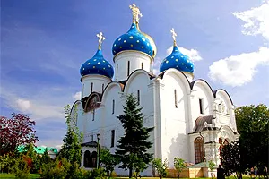 Atracții Serghiev Posad și împrejurimi (tenements) Atracții Serghiev Posad și zona înconjurătoare