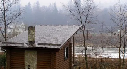 Casa cu mâinile pe ceas conac canal - Papa Carlo (mâini) Casa cu mâinile pe ceas conac canal - Papa Carlo