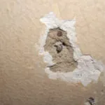 Etapele de recuperare a tencuiala a căzut departe de perete