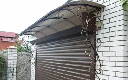Usi de garaj cu fabricarea lor mâini și de instalare