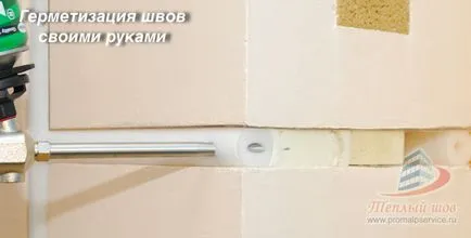 Sigilarea îmbinărilor între panou din interiorul apartamentului cu mâinile sale de îmbinare
