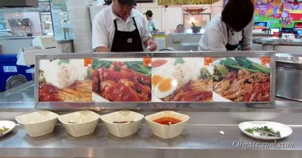 În cazul în care să mănânce ieftin în Thailanda, un food court în cumpărături (food court) În cazul în care să mănânce ieftin în Thailanda, un food court în cumpărături