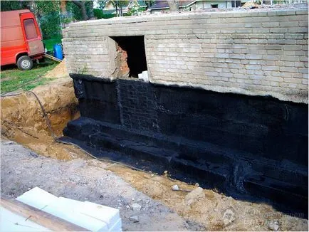 Hidroizolarea subsol cu propriile sale mâini - cum să facă (sistemul de protecție fundație) Hidroizolarea subsol cu propriile sale mâini - cum să facă