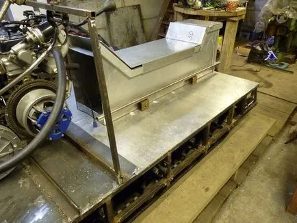 Crawler „snowmobil foarte mare“