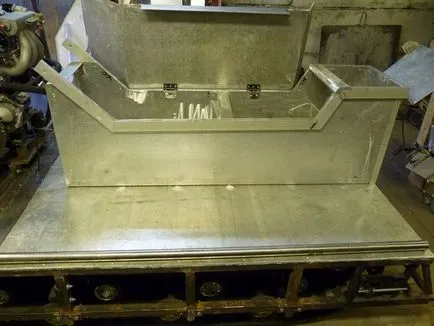 Crawler „snowmobil foarte mare“