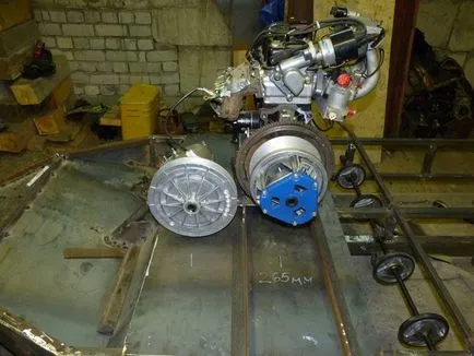 Crawler „snowmobil foarte mare“