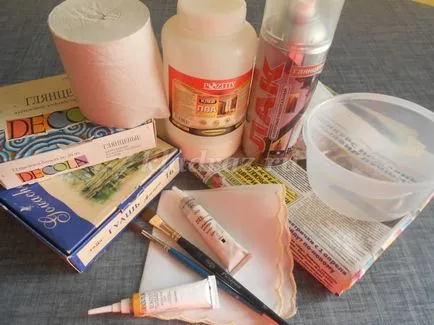 Jucării din papier-mache cu mâinile lor