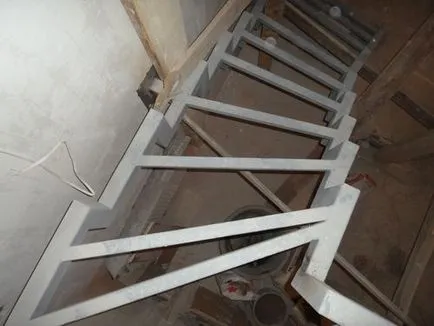 Instrucțiuni cu privire la modul de a suda modele scara de metal, dimensiuni