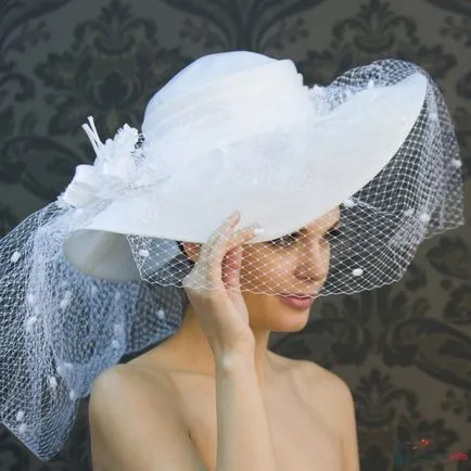 pălării interesante mireasa - moda tendinte din acest an (Veșminte de cap miresei) pălării interesante mireasa - tendintele modei in acest an,