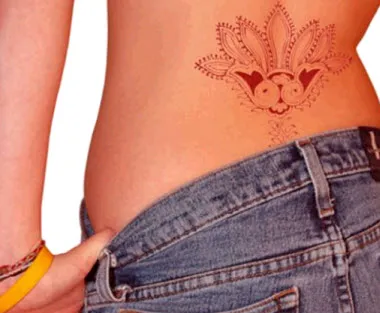 Cum sa faci un tatuaj temporar henna la domiciliu