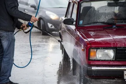 Cum să vă spălați mașina la spălare self-service în mod eficient și rapid (Automobile Magazine) Cum pentru a curăța în mod eficient și rapid la spalatorie auto cu autoservire