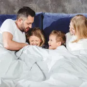 Ce cuvinte spune copilului în fiecare zi