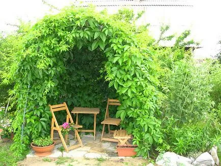 Mobilier de grădină cu mâinile lor din materiale de resturi Mobilier de grădină cu mâinile lor din materiale de resturi