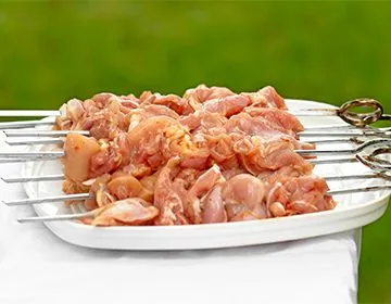 Cum se marineaza carnea pe frigarui de carne de porc, carne de vită, curcan