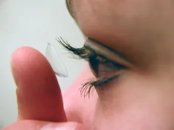 Ca pas purta lentile de contact cu pas instrucțiunile pentru începători (lentile) Cum de a purta lentile de contact ghid pas cu pas pentru incepatori