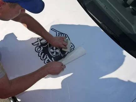 Cum pentru a lipi un autocolant pe instrucțiunile auto detaliate (comanda un autocolant pe masina) Cum pentru a lipi un autocolant pe instrucțiunile auto detaliate