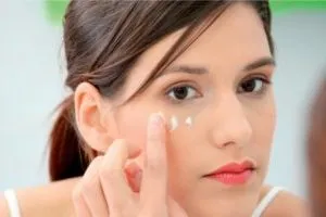 Care crema hidratanta pentru ten gras cele mai bune măști și alte mijloace